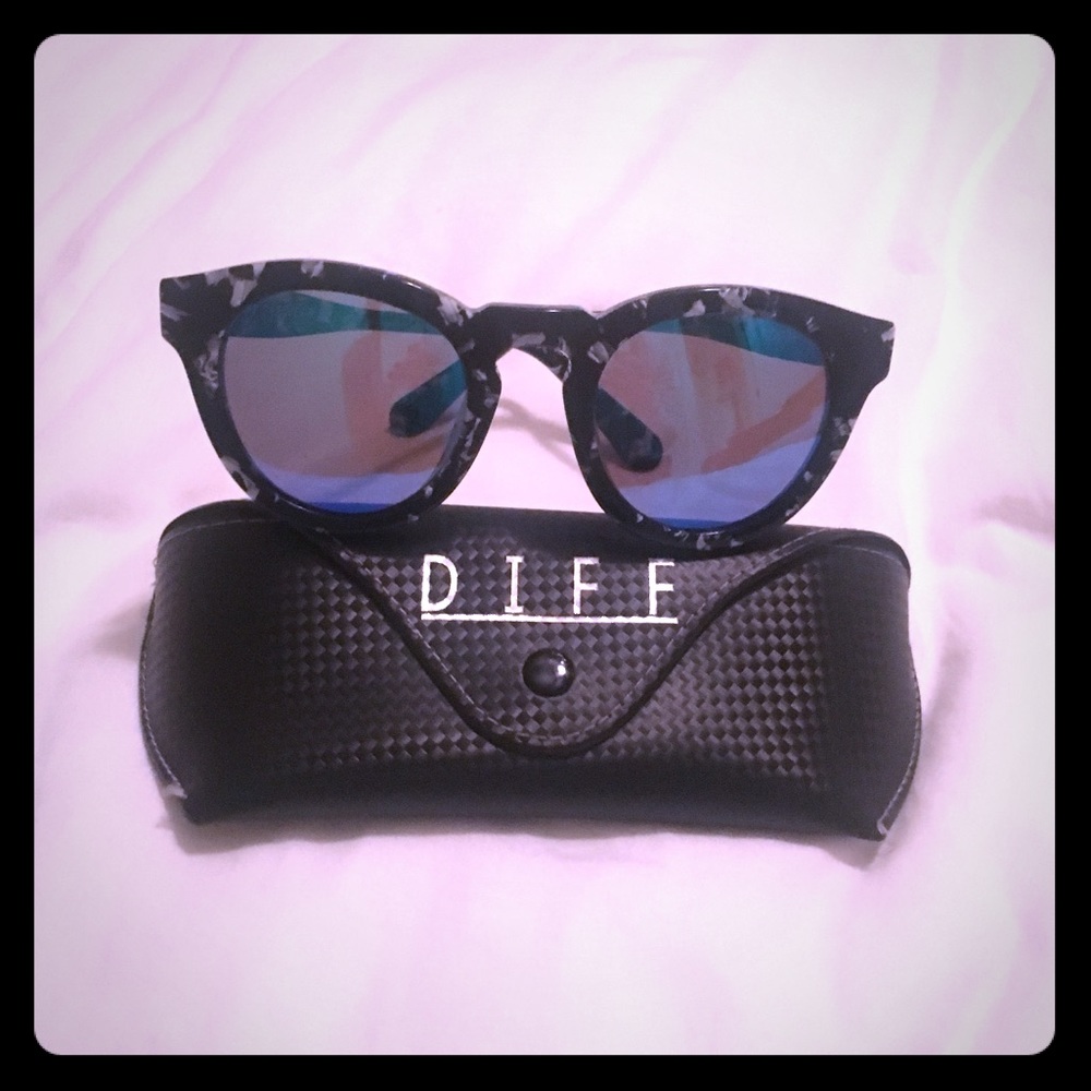 DIFF Dime II Sunglasses
